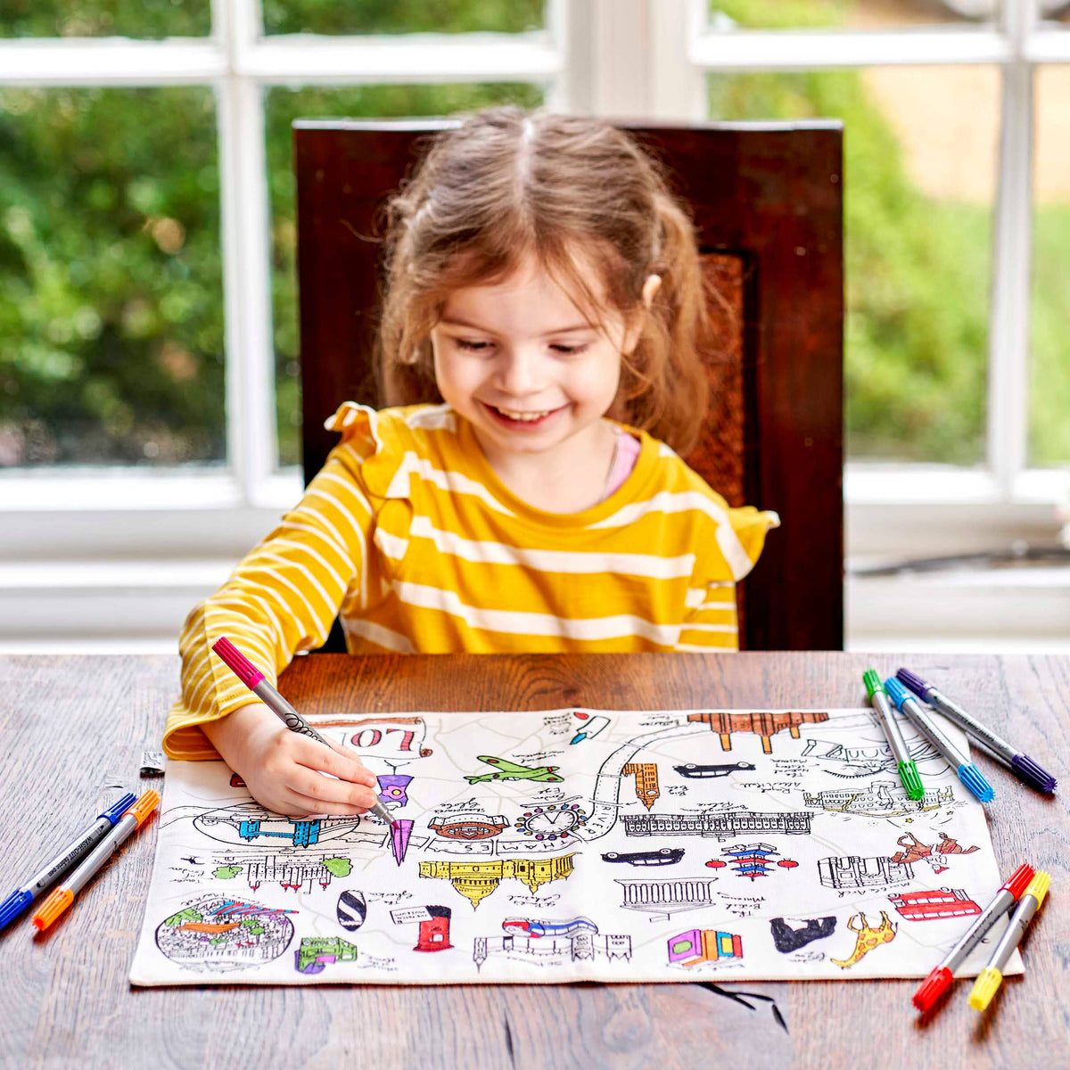 London Colour-In Cotton Placemat with Washable Pens Set