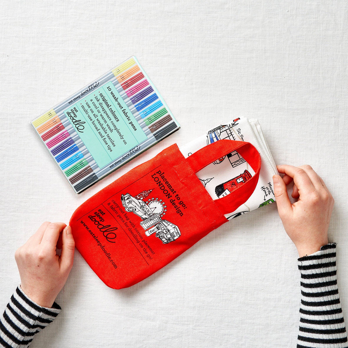 London Colour-In Cotton Placemat with Washable Pens Set