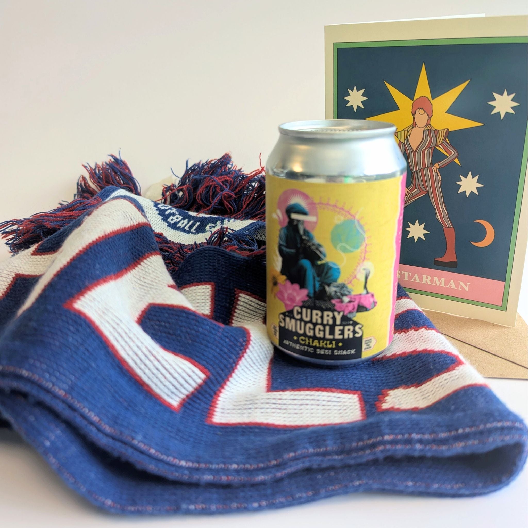 Footballistic Duo: A football scarf + Curry Smugglers Snack