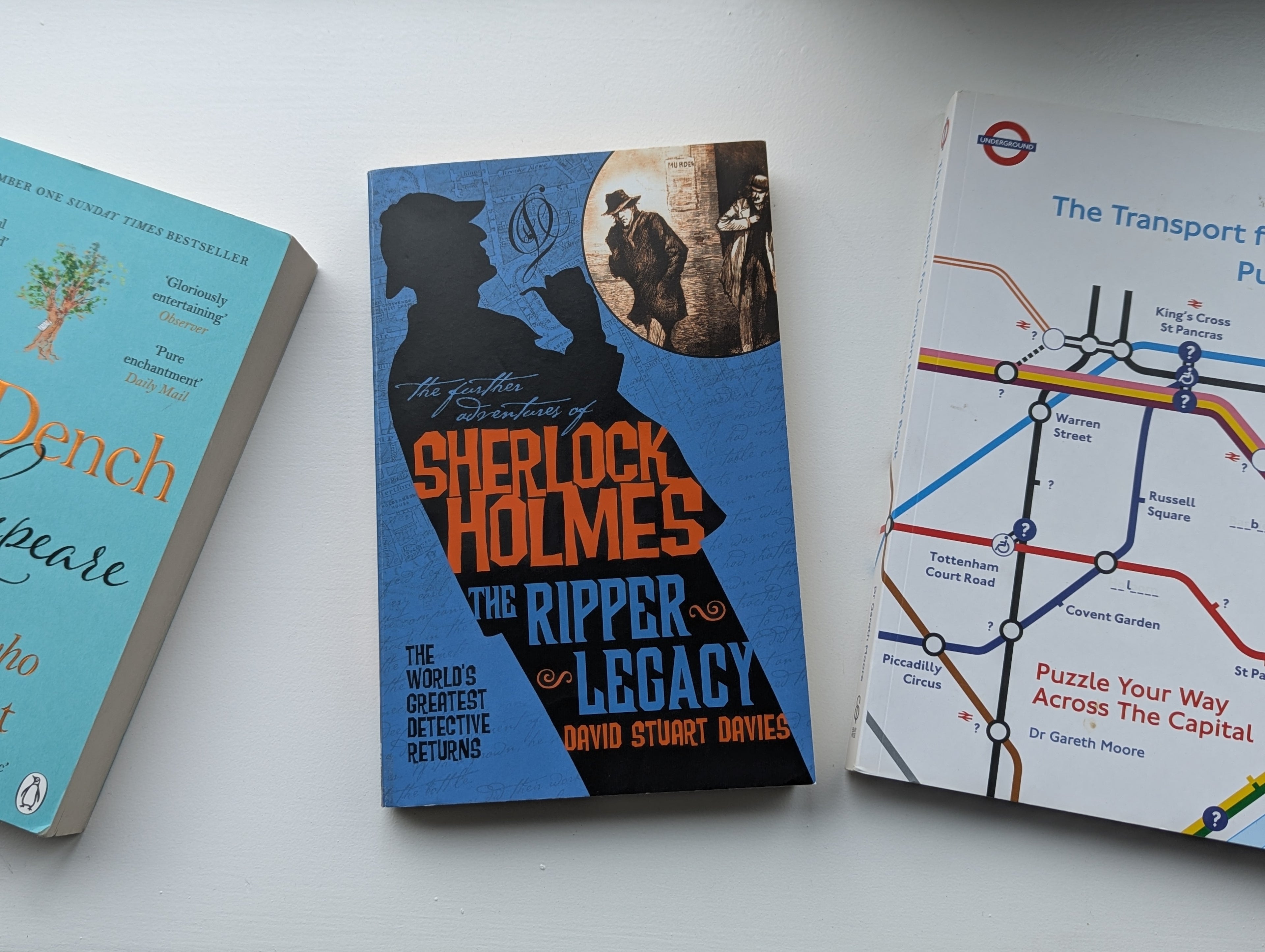 Snack and Story Duo - London-themed Book + Pick-And-Mix