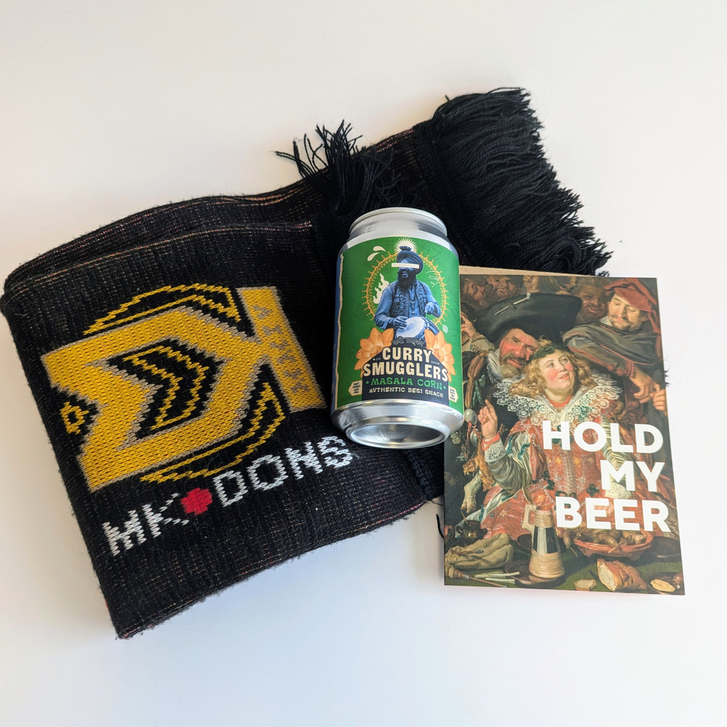 Hold My Beer: Football scarf + Curry Smugglers Snack + Card